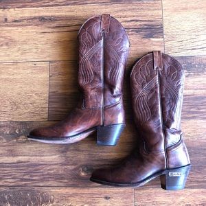 Laredo cowgirl boots